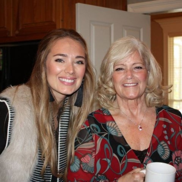 Meet your Posher, Claudiaann - Picture 1 of 1